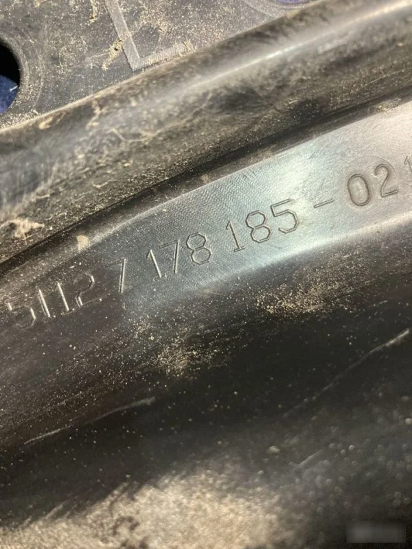 Кронштейн бампера задний левый BMW 5 E60 - миниатюра 2