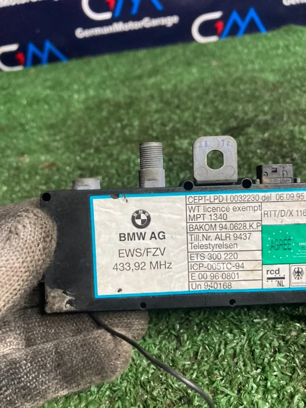 Усилитель антенны BMW 5 E39 M54B22 226S1 2002 - миниатюра 3