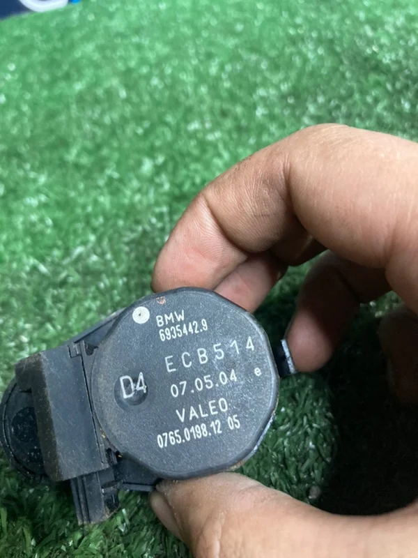 Сервопривод заслонка печки BMW 5 E39 M54B25 2001 - миниатюра 2