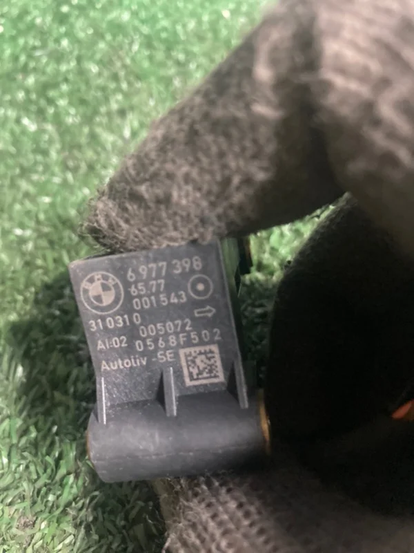 Датчик удара AirBag bmw 5 E60 N47D20 2007-2010 - миниатюра 2