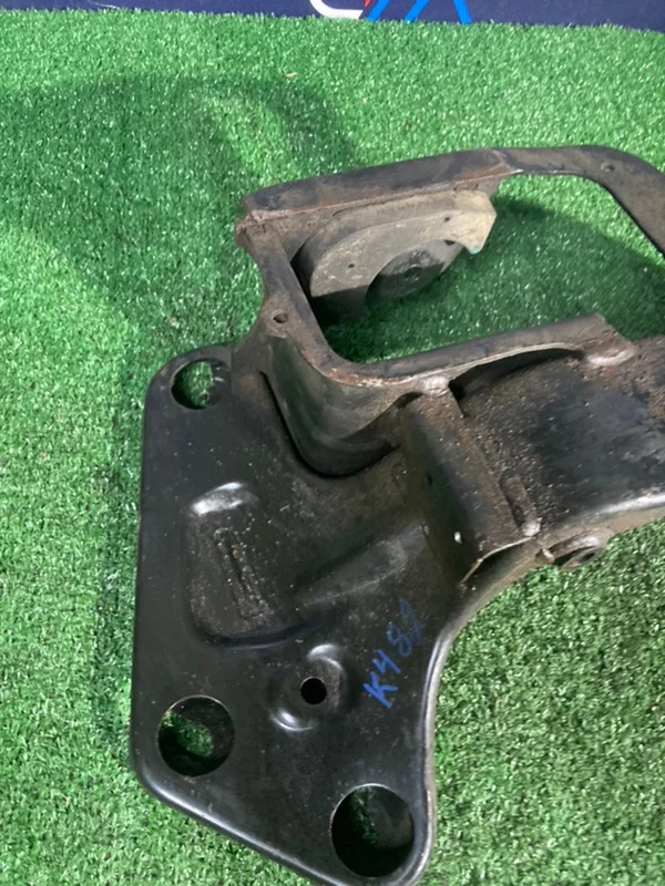Кронштейн опора КПП BMW X5 E53 M54B30 306S3 2004 - миниатюра 4