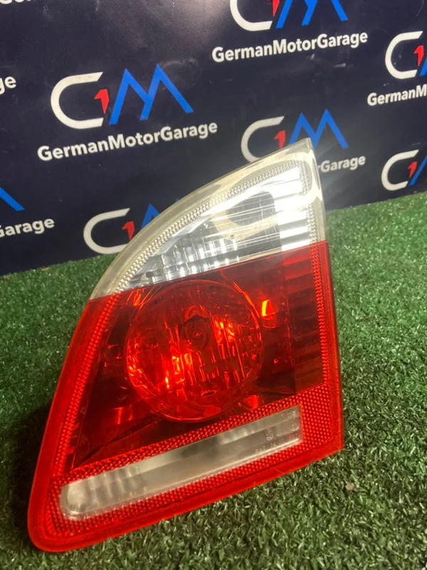Фонарь в крышку багажника правый BMW 5 E61 N52B30A - миниатюра 2