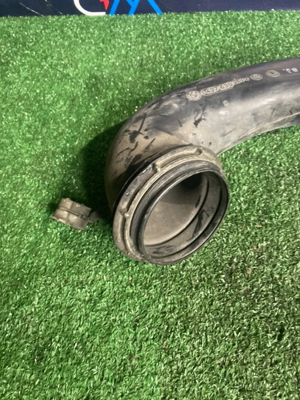 Всасывающий патрубок BMW 5 E39 M54B22 226S1 2002 - миниатюра 4