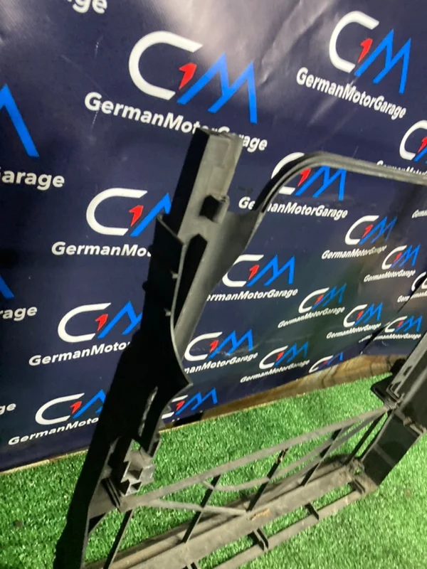 Рамка кассеты радиаторов BMW X5 E53 M57 306D1 2003 - миниатюра 7