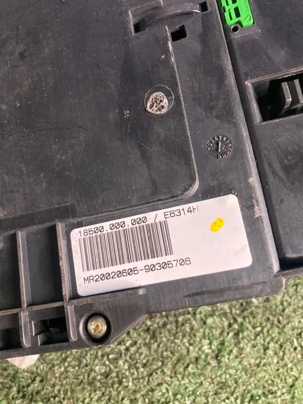 Блок предохранителей BMW 3 E46 КУПЭ M54B30 306S3 - миниатюра 5