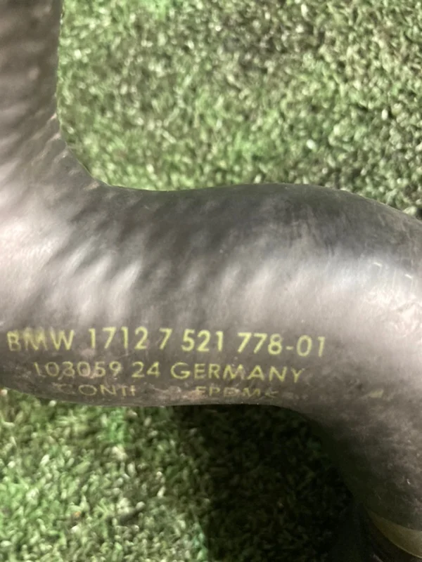 Патрубок радиатора BMW 6 E63 N52B30A 2006 - миниатюра 5