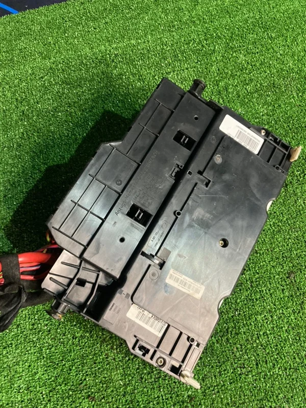 Блок предохранителей BMW X3 E83 M54B30 306S3 2005 - миниатюра 6