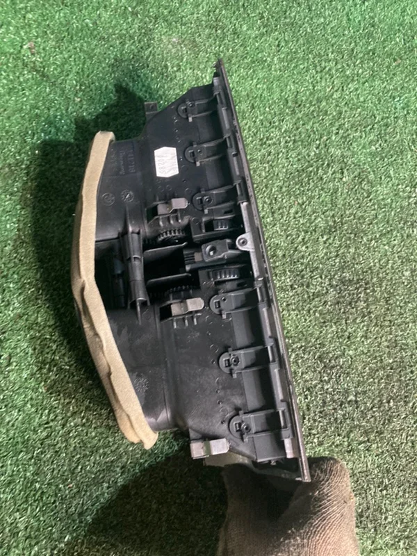 Центральный салонный дефлектор BMW 6 E63 N52B30A - миниатюра 7