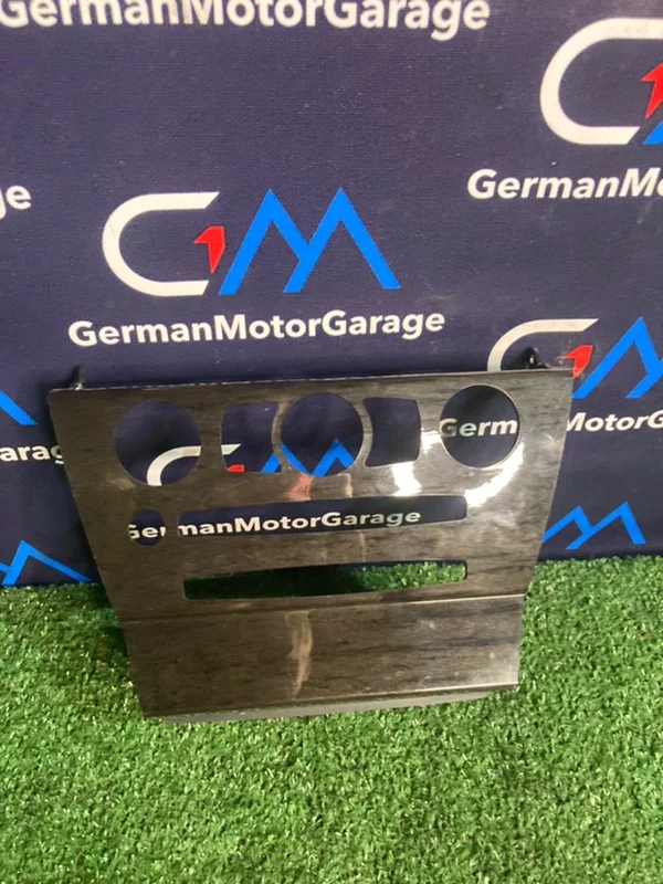 Декоративная накладка торпедо BMW 6 E63 N52B30A - изображение 1