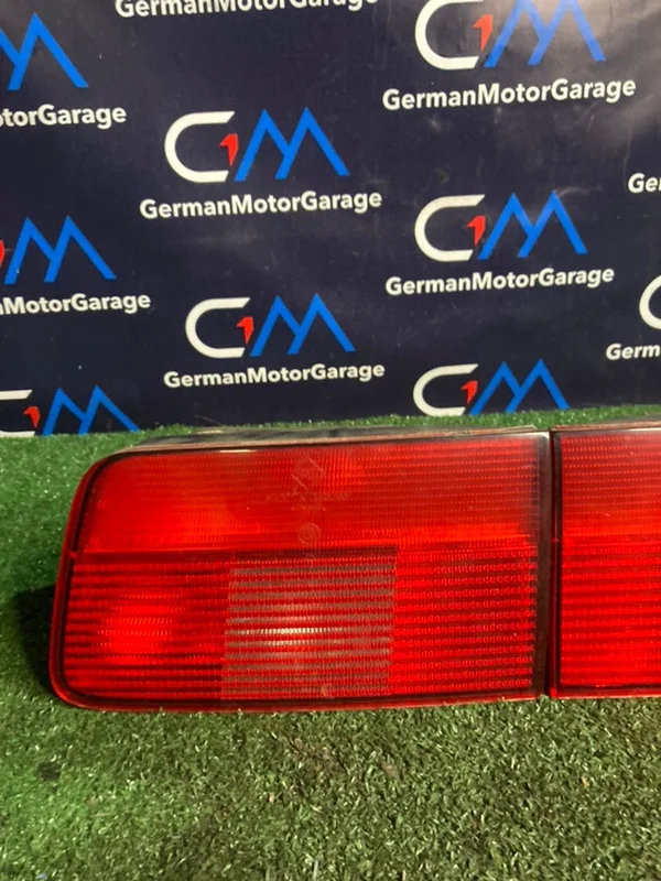 Фонари в крышку багажника BMW 5 E39 M62B44 448S1 - миниатюра 6