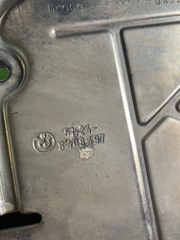 Актуатор замка багажника BMW X5 E53 M57 306D2 2005 - миниатюра 3
