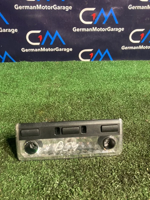 Плафон подсветки салона BMW 3 E46 КУПЭ M54B30 - миниатюра 2