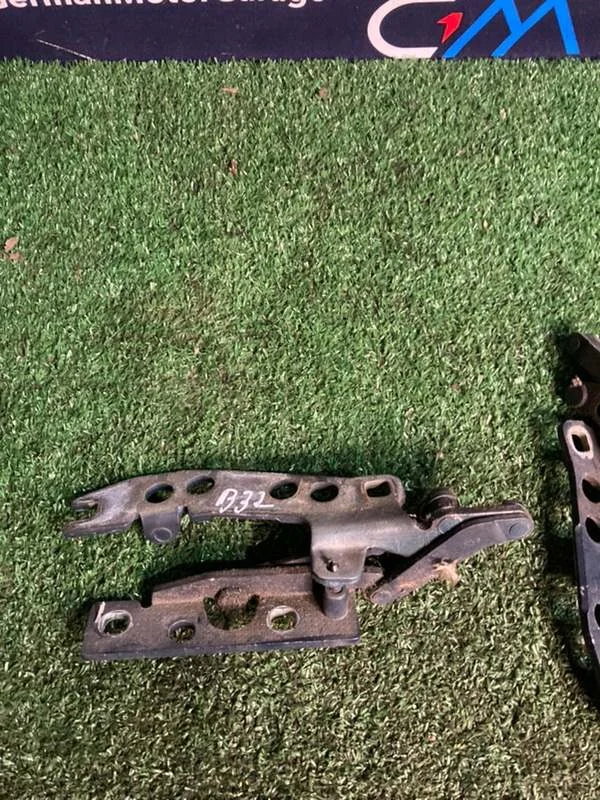 Петли капота BMW 5 E39 M57 256D1 2002 - миниатюра 2