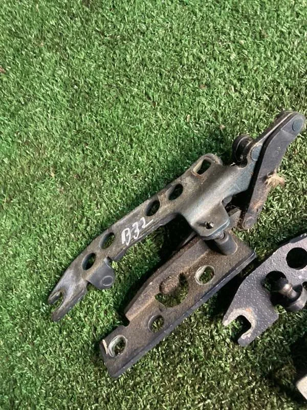 Петли капота BMW 5 E39 M57 256D1 2002 - миниатюра 5