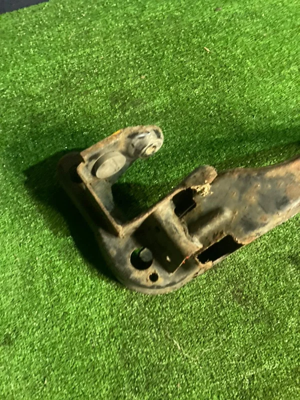 Траверса опора АКПП BMW X3 E83 M54B30 306S3 2005 - миниатюра 2
