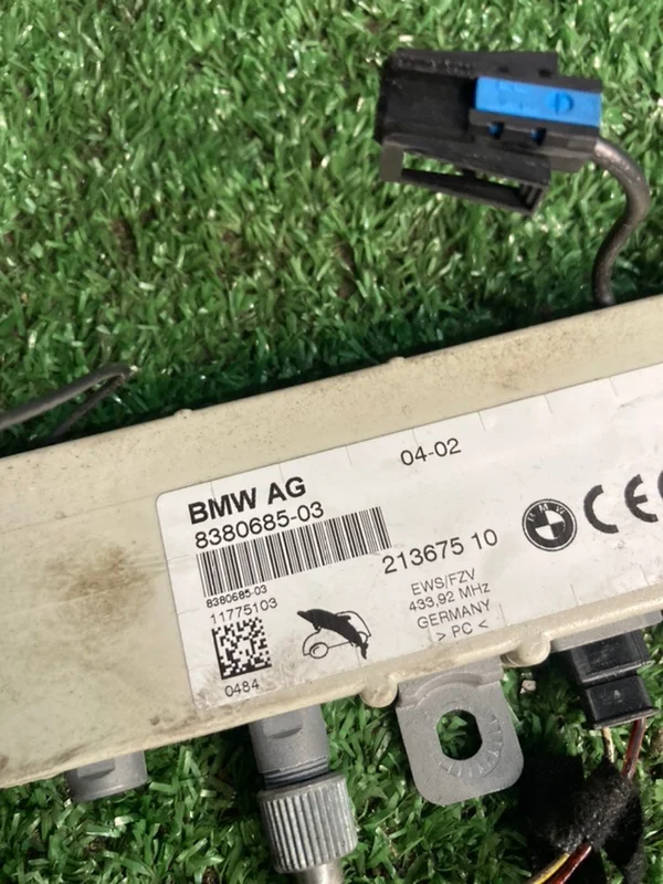 Усилитель антенны BMW 5 E39 M57 256D1 2002 - миниатюра 2
