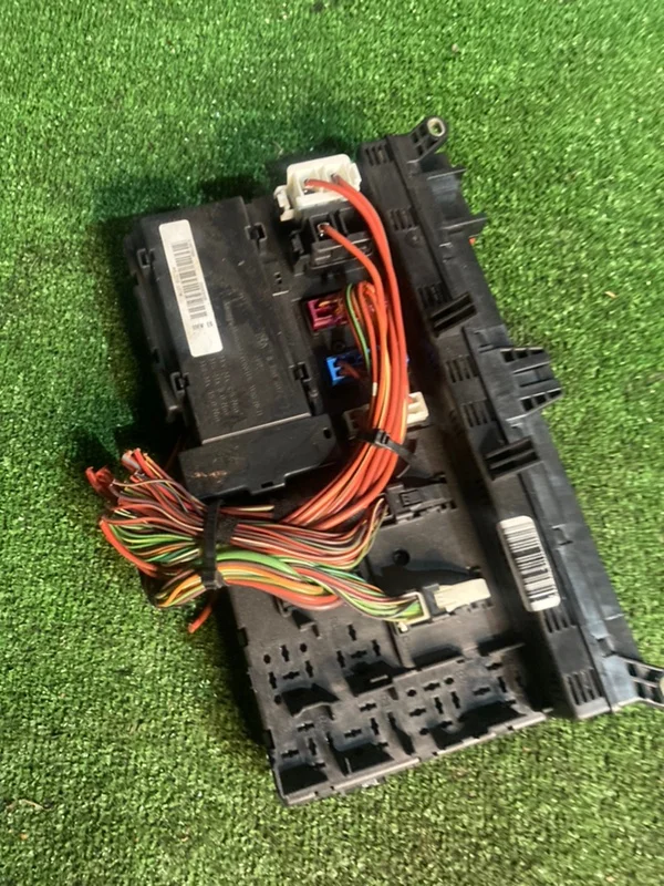 Блок предохранителей BMW X5 E53 M57 306D2 2005 - миниатюра 6