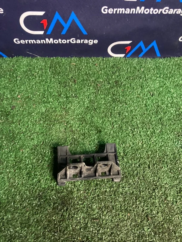 Кронштейн бампера задний BMW 5 E39 M57 256D1 2002 - изображение 1