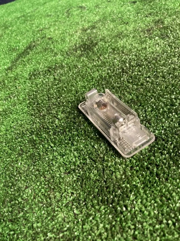 Плафон BMW 5 E39 M57 256D1 2002 - миниатюра 4