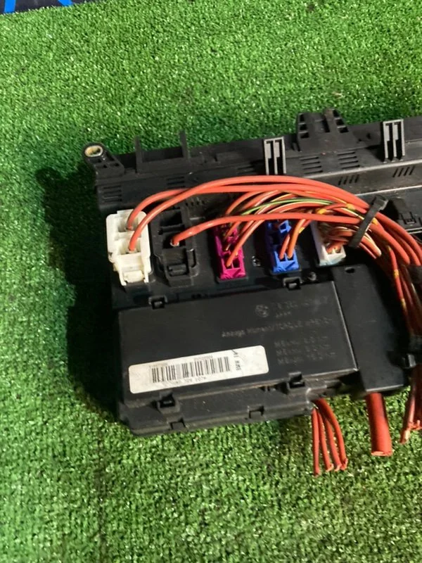Блок предохранителей BMW X5 E53 M57 306D2 2005 - миниатюра 3