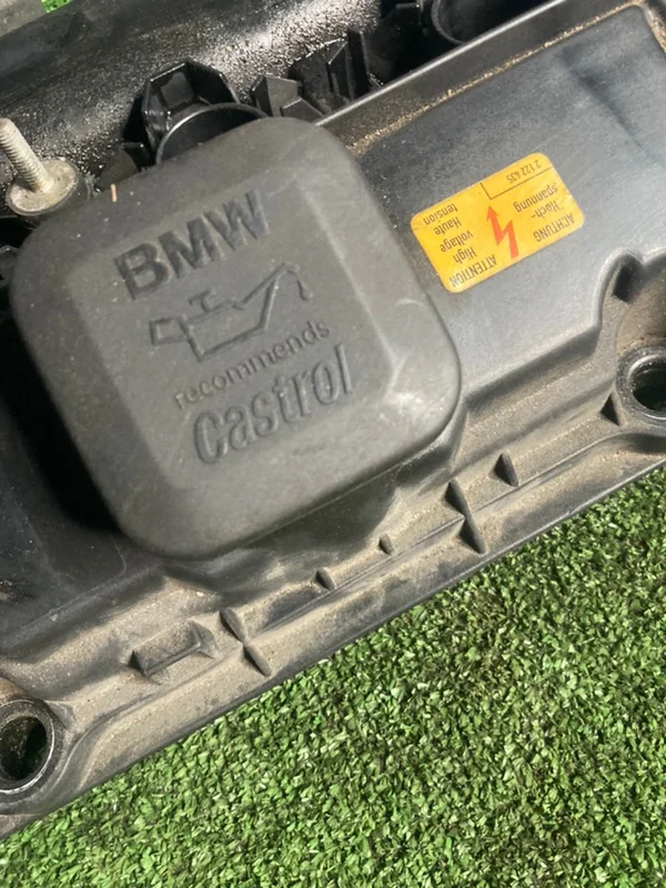 Клапанная крышка ДВС BMW X3 E83 M54B30 306S3 2005 - миниатюра 3