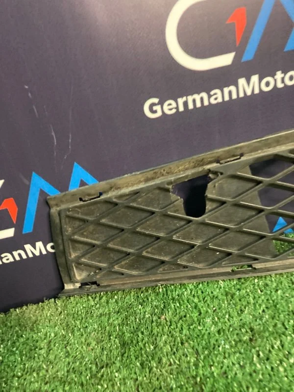 Решетка в бампер BMW X3 E83 256S5 M54B25 2004 - миниатюра 2