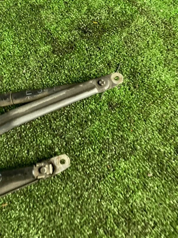 Петли капота BMW 5 E34 M50B20 206S2 1992 - миниатюра 2