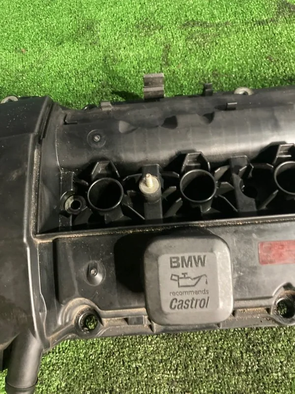 Клапанная крышка ДВС BMW 3 E46 КУПЭ M54B30 306S3 - миниатюра 5