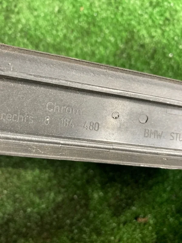 Молдинг двери задний правый BMW 5 E39 256S5 M54B25 - миниатюра 4