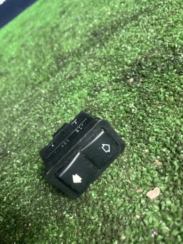 Кнопка стеклоподъемника BMW 5 E39 256S5 M54B25 - миниатюра 2