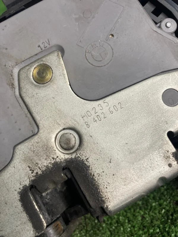 Замок двери задний правый BMW X5 E53 M54B30 306S3 - миниатюра 4