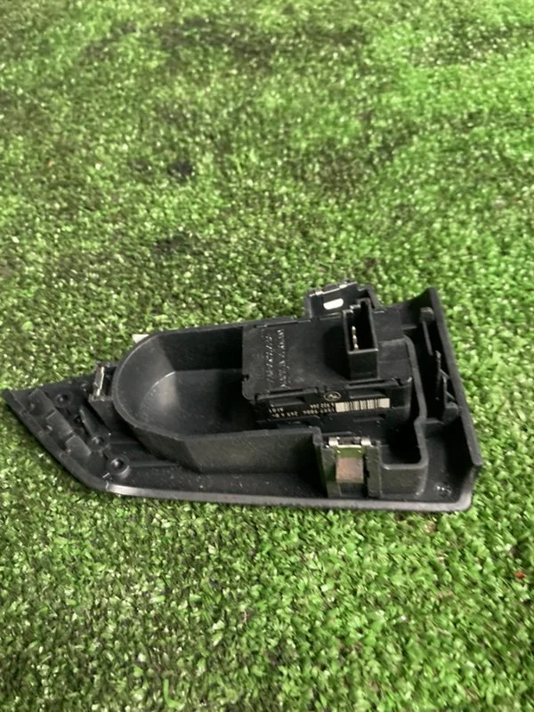 Кнопка стеклоподъемника BMW X3 E83 256S5 M54B25 - миниатюра 4