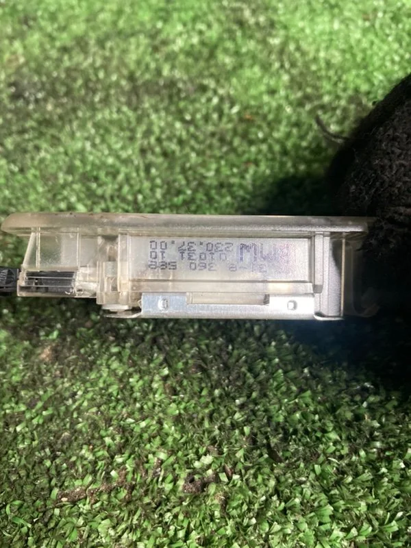 Плафон подсветки салона BMW 5 E39 256S5 M54B25 - миниатюра 5