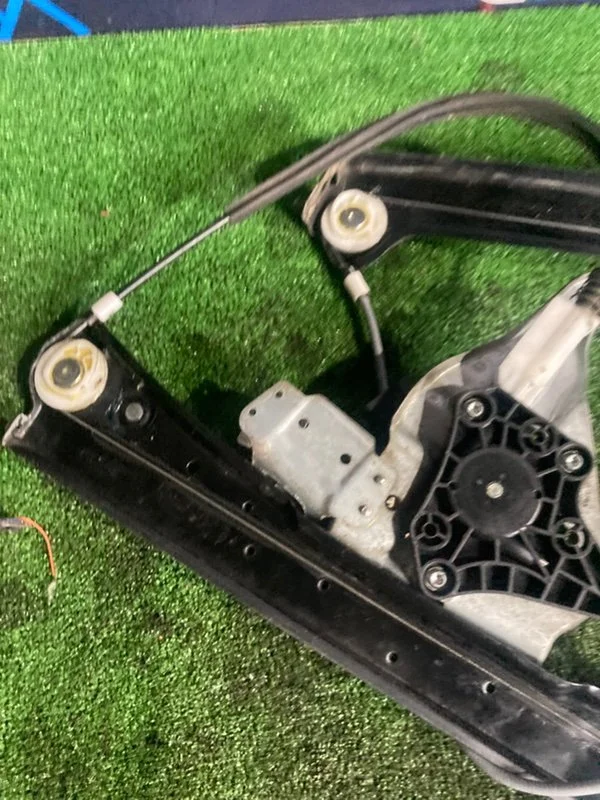 Стеклоподъемник передний правый BMW 6 E63 N52B30A - миниатюра 7