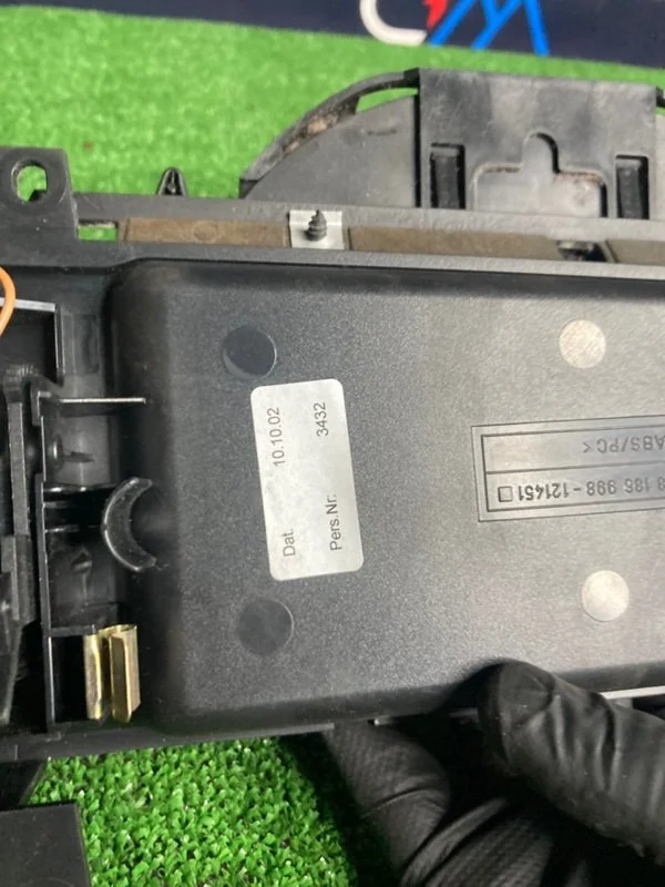 Подстаканник передний BMW 5 E39 M54B30 306S3 - миниатюра 4