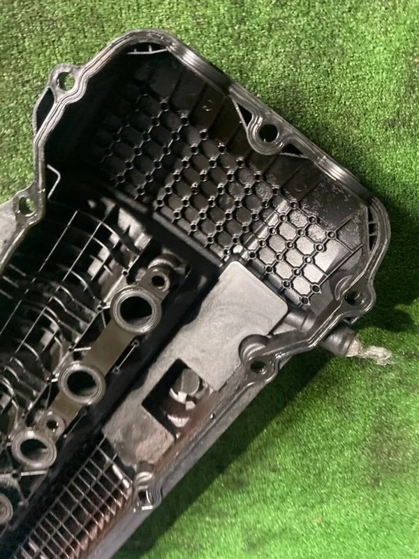 Клапанная крышка ДВС BMW 5 E39 256S5 M54B25 2001 - миниатюра 9