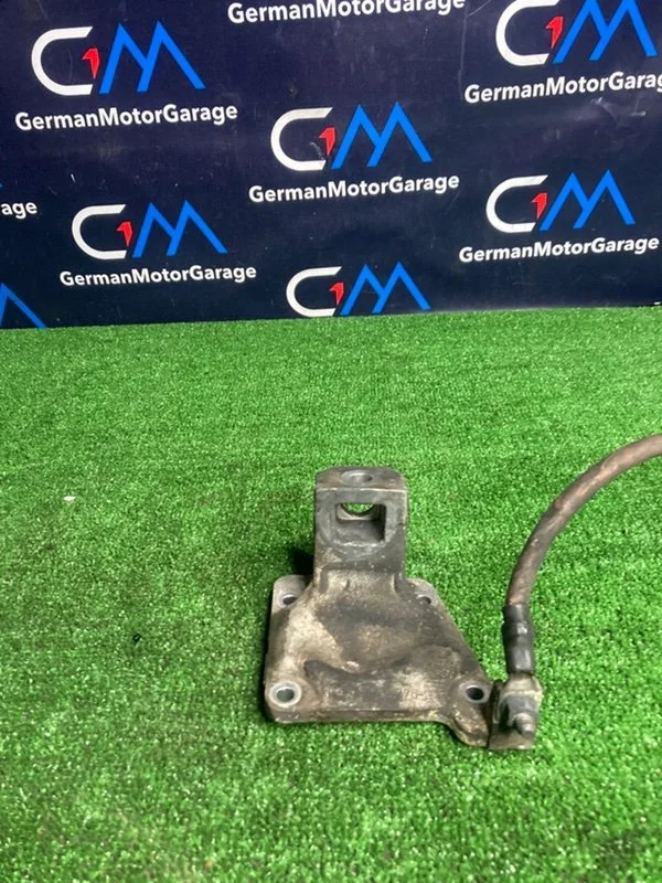 Кронтшейн ДВС правый BMW 5 E39 M57 306D1 2003 - изображение 1