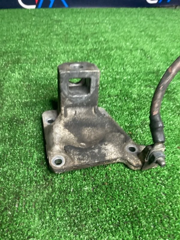Кронтшейн ДВС правый BMW 5 E39 M57 306D1 2003 - миниатюра 3