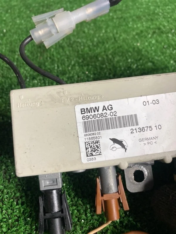 Усилитель антенны BMW 5 E39 M57 306D1 2003 - миниатюра 2