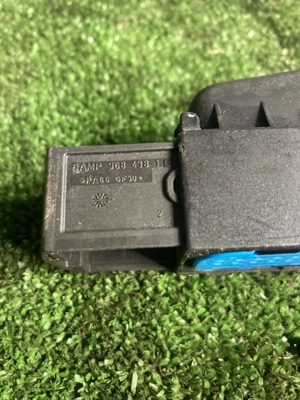 Фишка блока ABS BMW 5 E39 M57 306D1 2002 - миниатюра 4