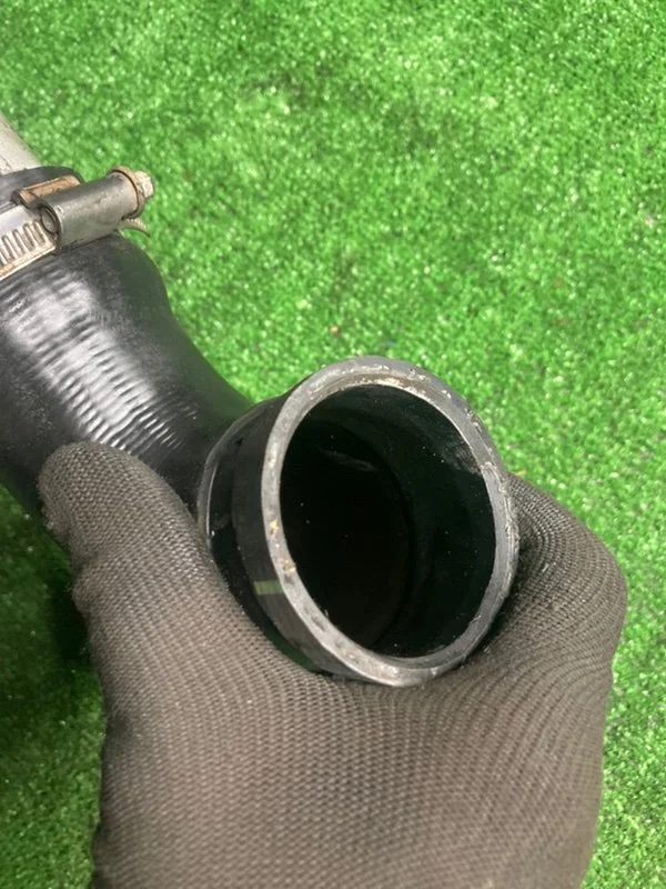 Патрубок интеркулера BMW 5 E39 M57 306D1 2003 - миниатюра 6
