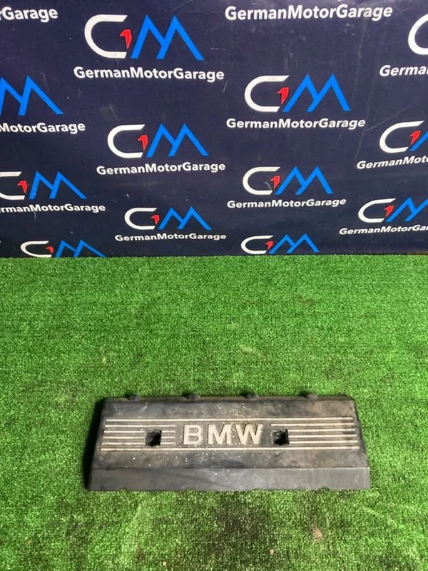 Декоративная крышка двигателя правая BMW 5 E39
