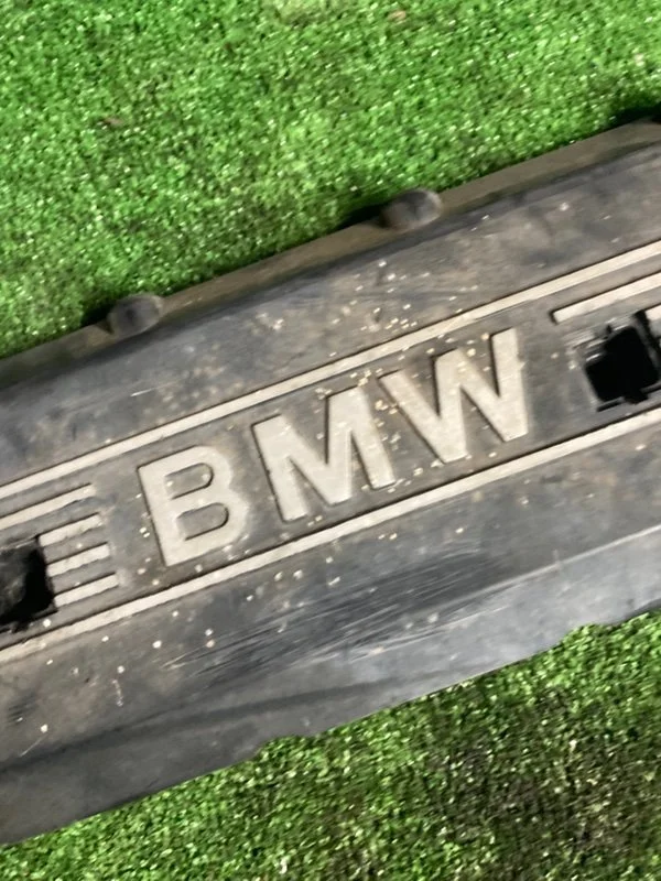 Декоративная крышка двигателя правая BMW 5 E39 - миниатюра 3