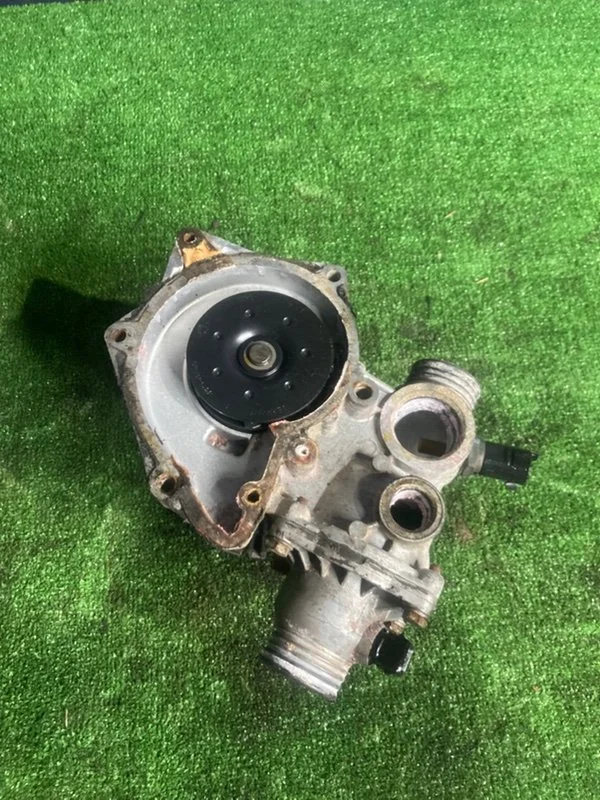 Помпа водяная BMW 5 E39 M62B44 448S1 1998 - миниатюра 5