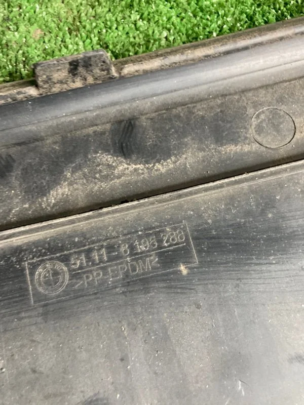 Площадка номерного знака BMW 3 E46 256S5 M54B25 - миниатюра 7