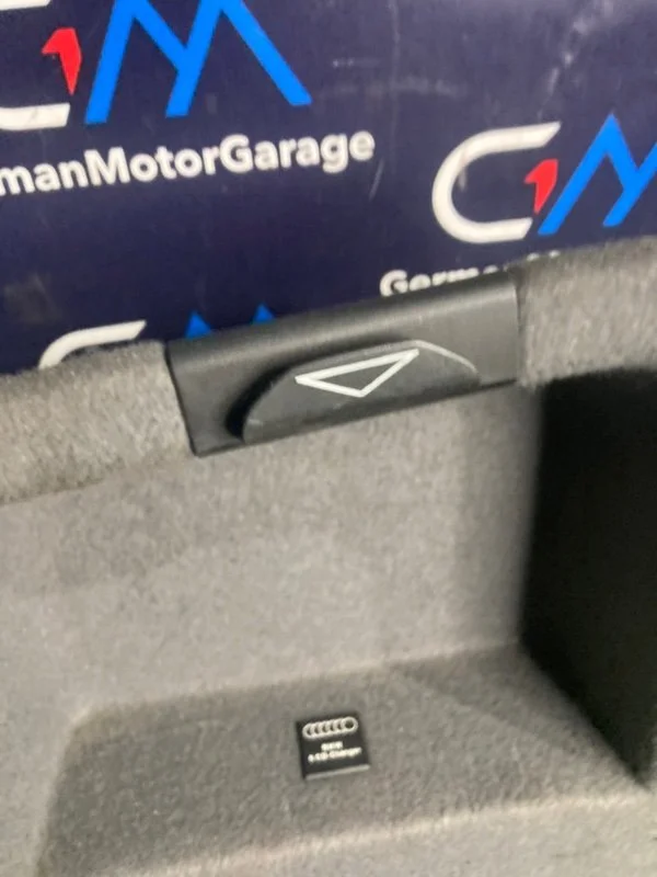 Облицовка багажника задняя левая BMW 5 E39 M54B30 - миниатюра 3