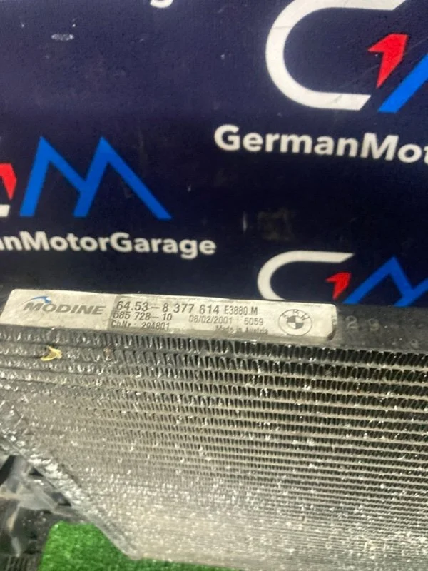 Радиатор кондиционера BMW 3 E46 256S5 M54B25 2001 - миниатюра 2