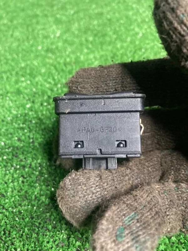 Кнопка стеклоподъемника BMW 5 E39 M54B30 306S3 - миниатюра 3