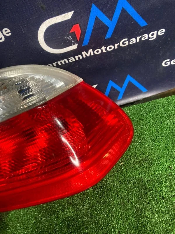Фонарь задний правый BMW 3 E46 256S5 M54B25 2001 - миниатюра 3