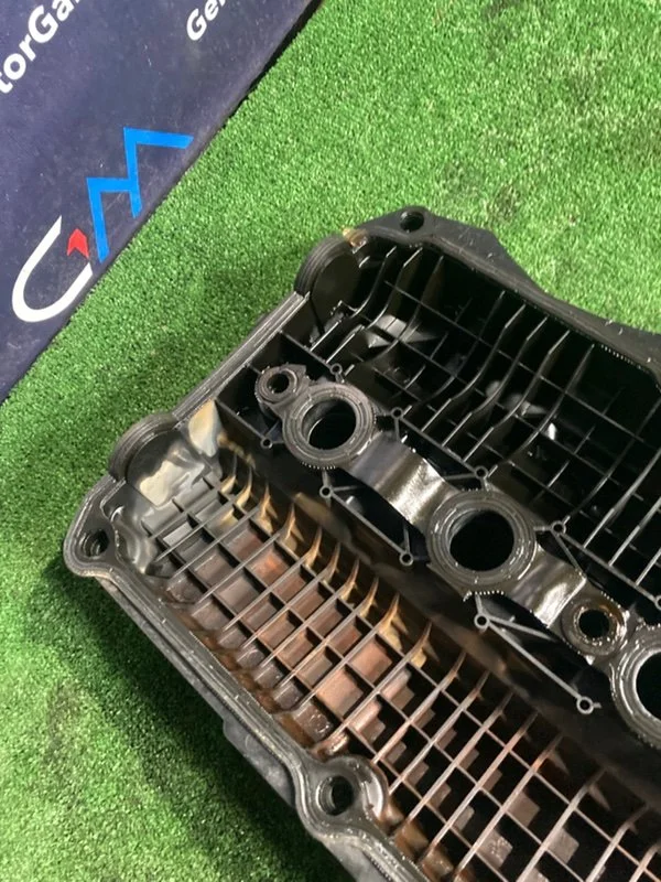 Клапанная крышка ДВС BMW 3 E46 256S5 M54B25 2001 - миниатюра 10